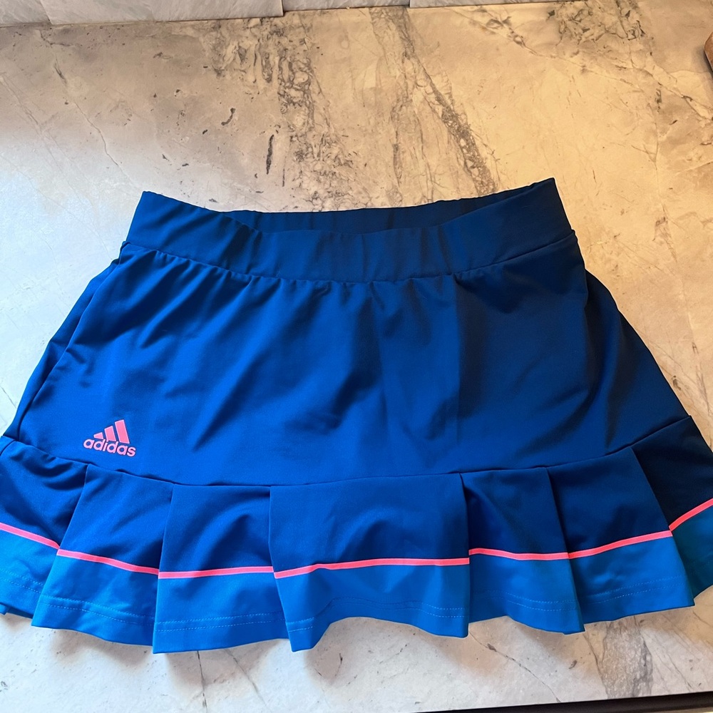 Blue/green adidas climalite tennis skirt size M/L, 14” length.